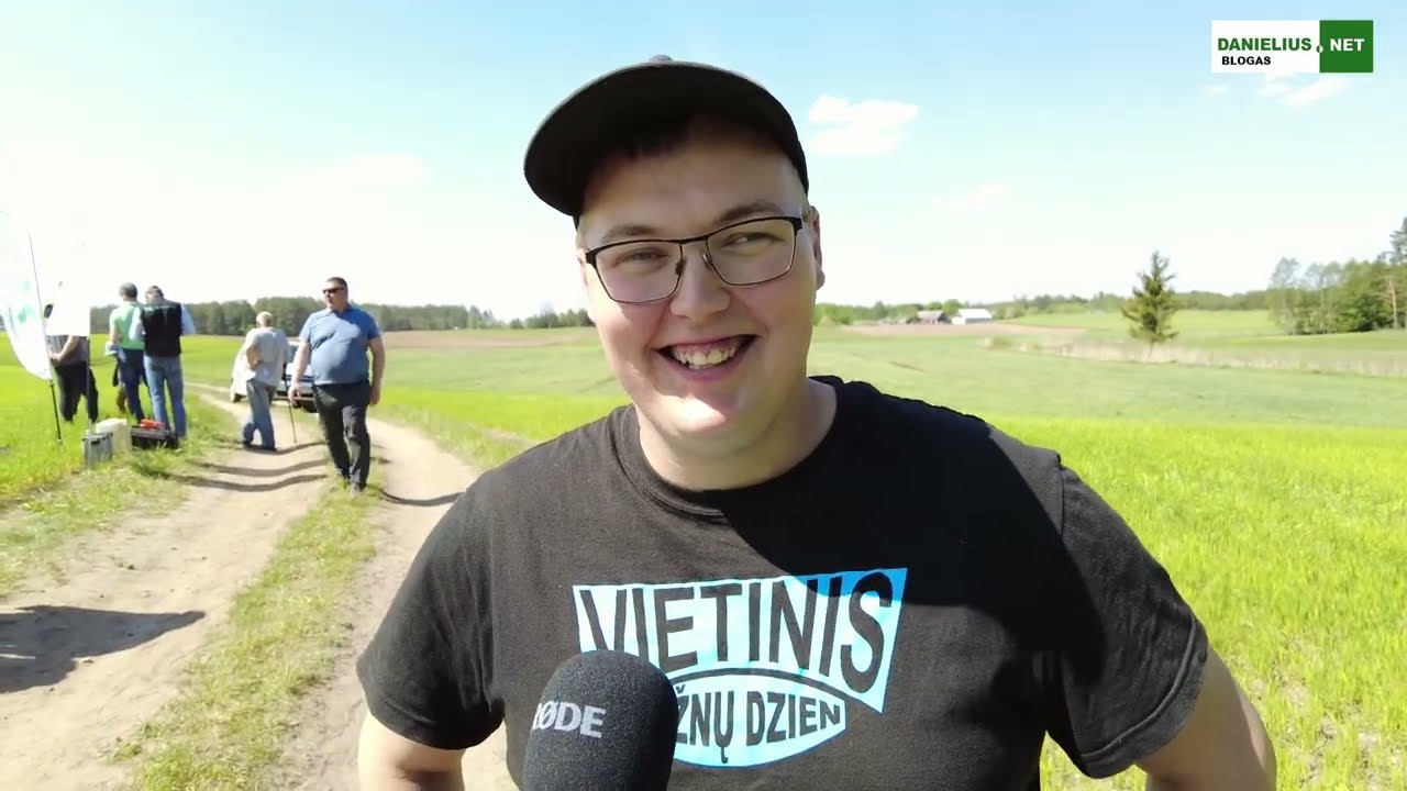 Agrodronas Alytaus rajone! Jaunasis ūkininkas R.Stepankevičius ketina pirkti naujovę už 35 t. eurų.