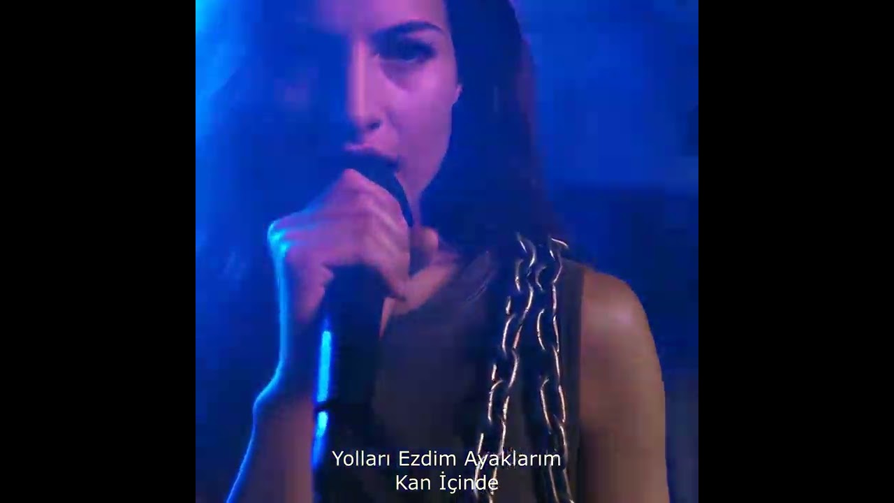 Yolları Ezdim Ayaklarım  kan içinde