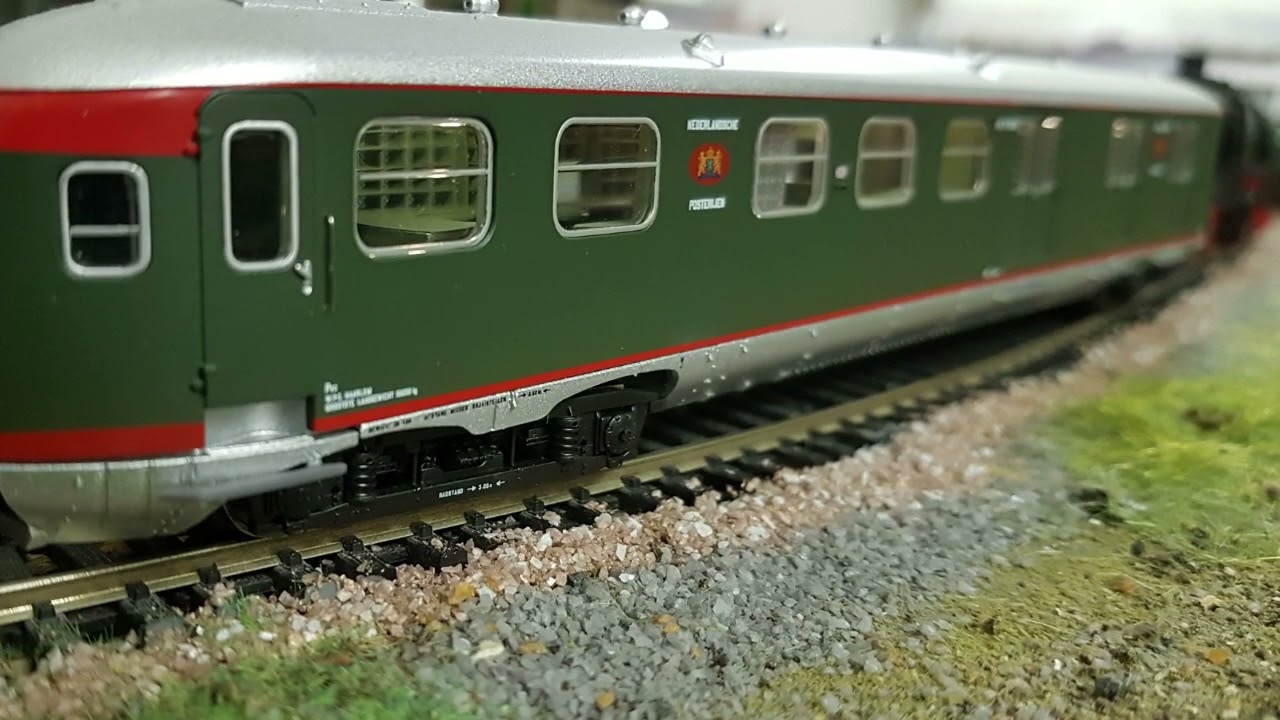 NS en de Posterijen door de jaren heen, op een Nederlandse modelspoorbaan in h0
