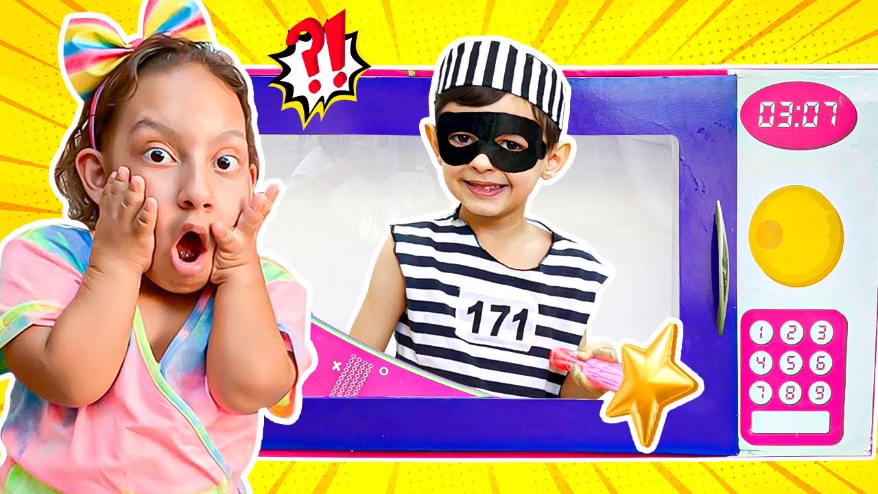 Maria Clara e amigos desvendam histórias divertidas com brinquedos  mágicos - Família MC Divertida