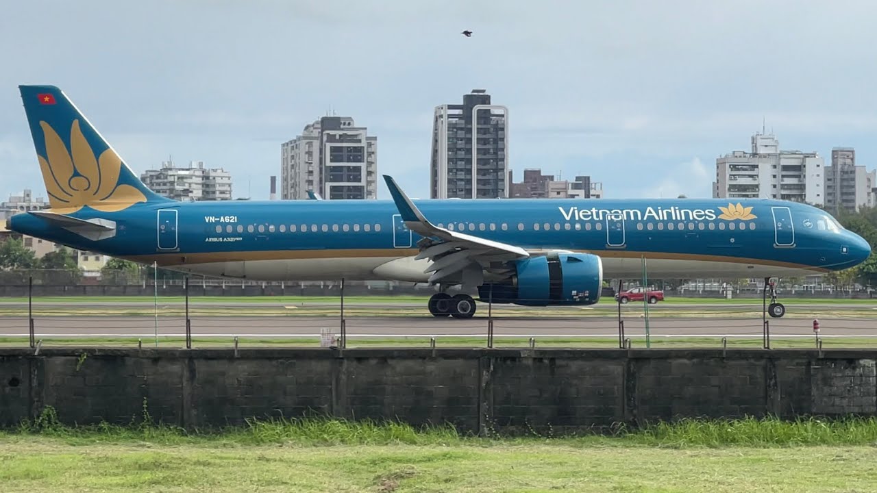 Plane Spotting Compilation at RCKH/KHH (2022.Aug.10)/高雄機場飛機起降