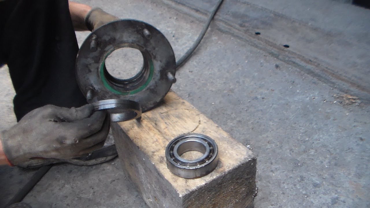 Замена:задний ступичный подшипник.Форд Транзит.