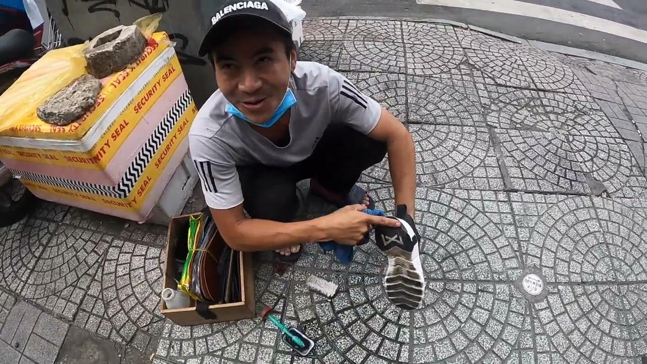 Limpieza callejera de zapatos en Vietnam 👟🇻🇳 *Me estafaron*