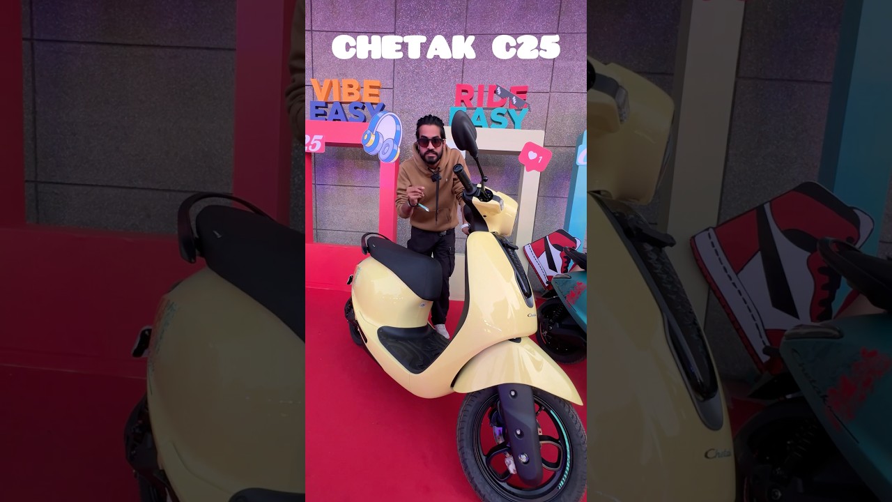 NEW BAJAJ CHETAK M ITNA KUCH MIL RAHA HAI😍 