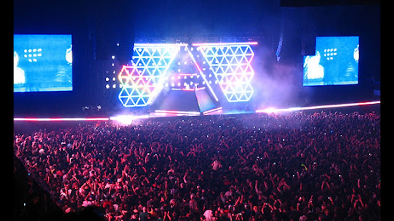 Daft Punk Alive 2007 - Around the World / Harder Better Faster Stronger #05