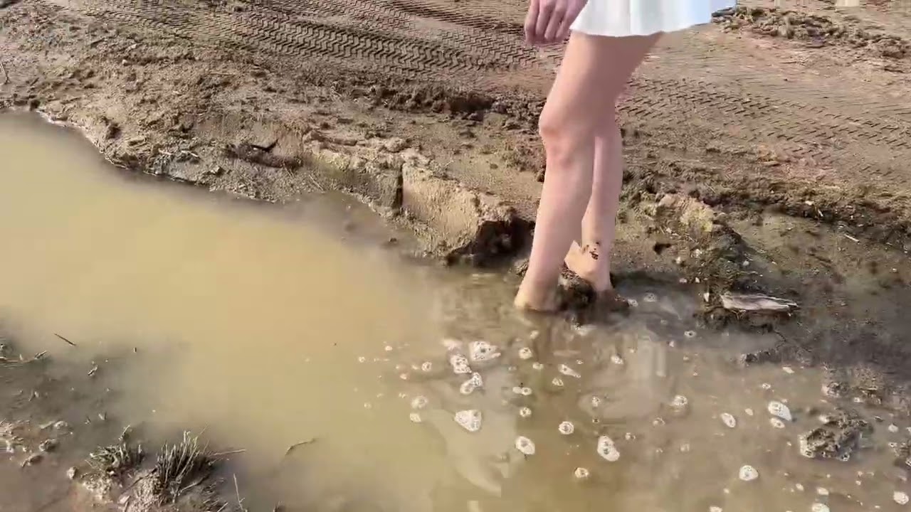 Walk barefoot, dirty feet, muddy feet, dirty foot, walk on mud, steps on mud, knee deep mud