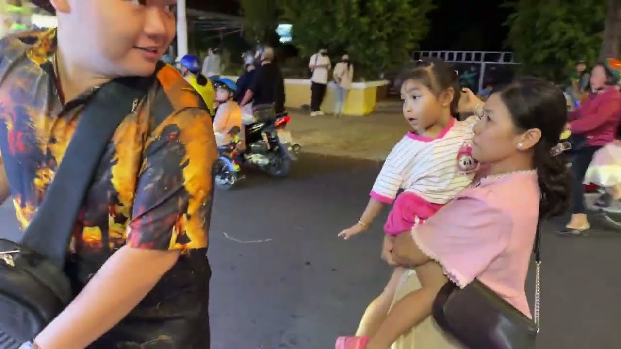 Mùng 2 Tết - Cần Thơ - Dạo Phố Ninh Kiều