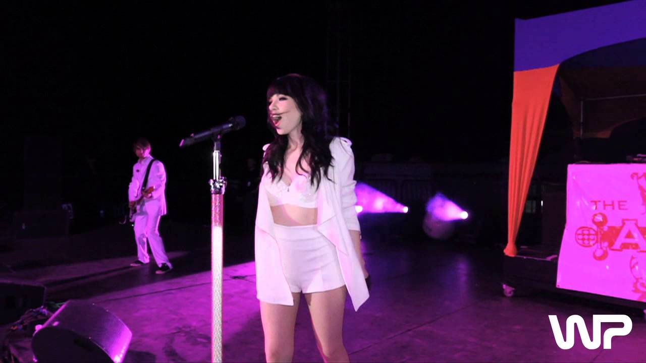 White Party 2013 - Carly Rae Jepsen - Tonight I'm Getting Over You