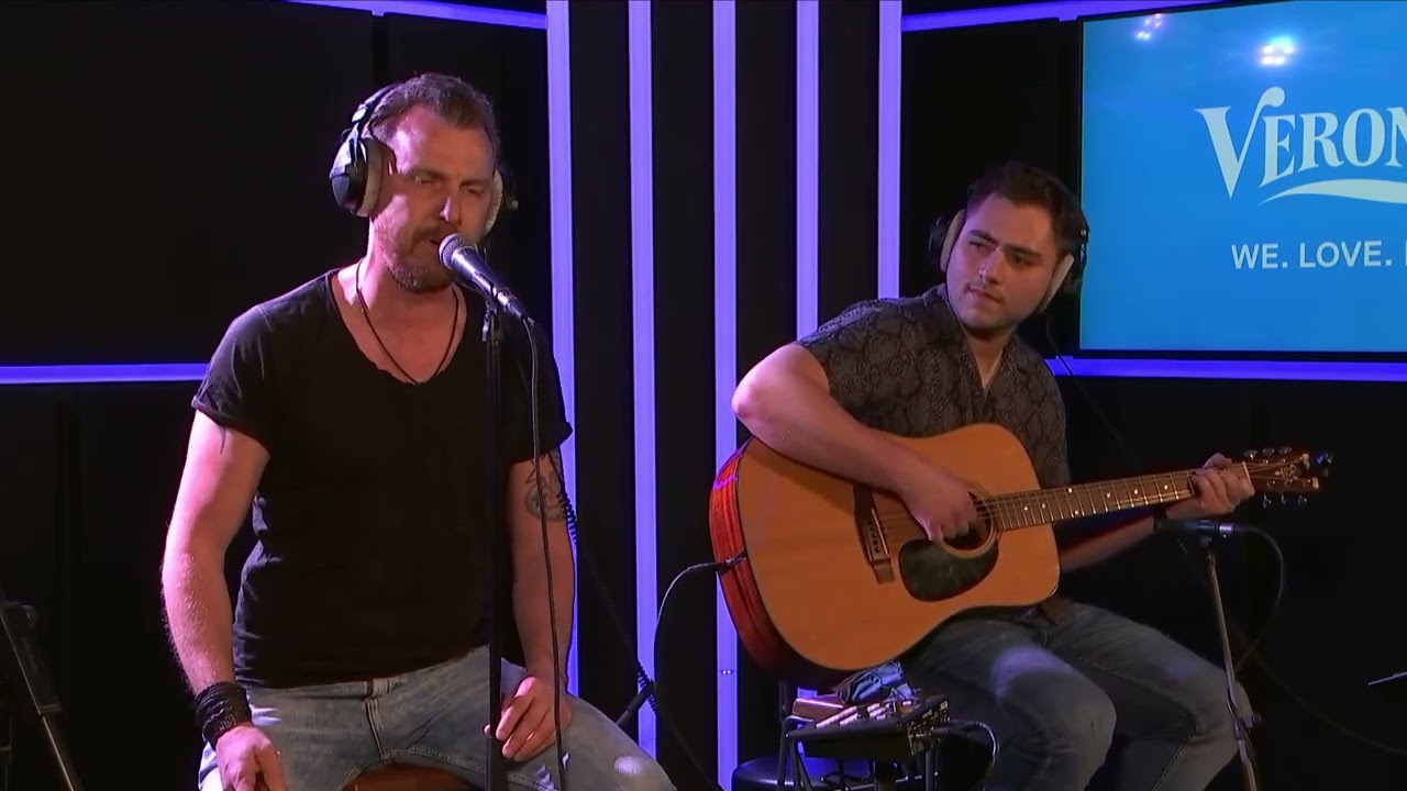 Bruce Springsteen - Born to Run (cover by Brucified)