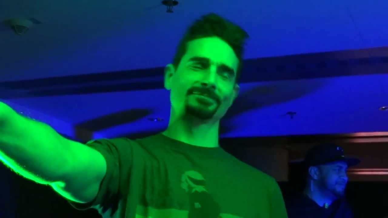Kevin Richardson singing Blurred Lines @ After Party - 04.03.2014 Berlin