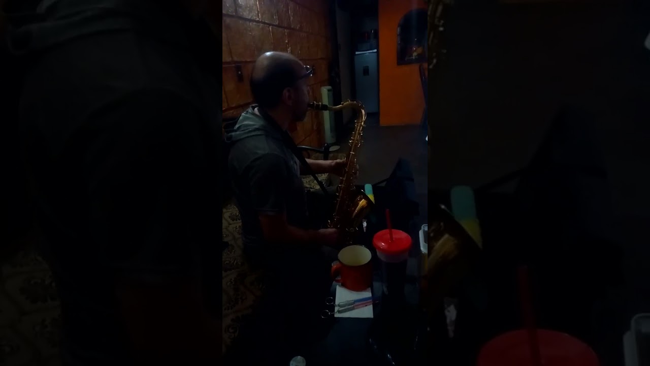 David ensayando 'Blue moon' de Richard Rodgers