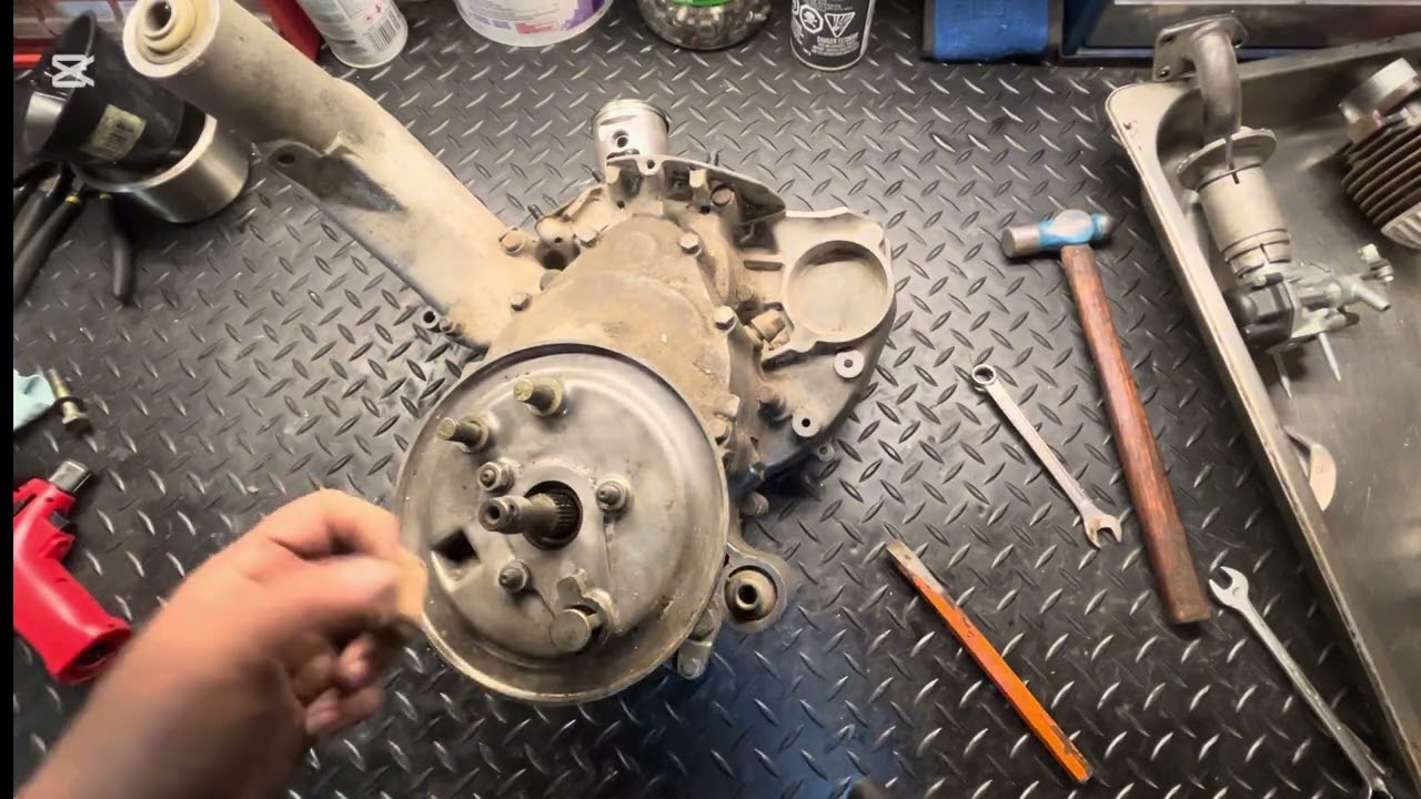 Vespa PK 50 Engine Teardown. Part 1