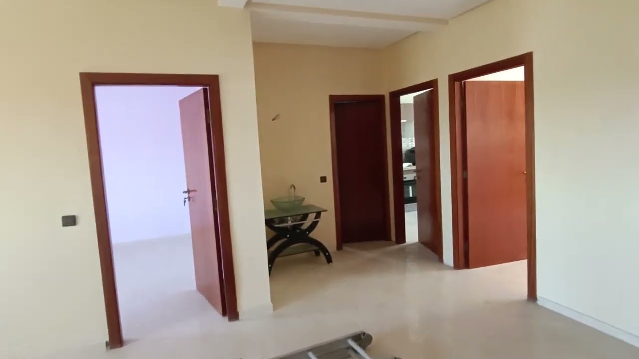 منزل تجاري +لكڤ للبيع همزة اربع طوابق بسنسور + أربع شقق مساحة 180متر