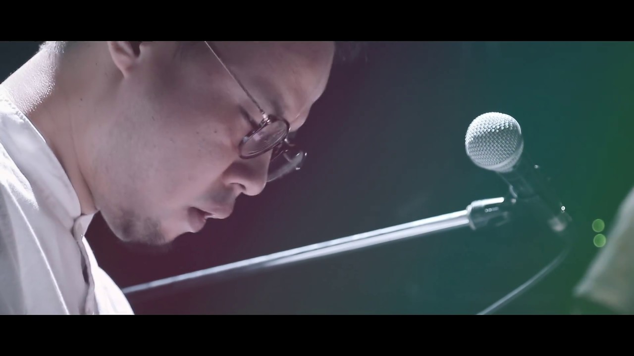 toconoma "underwarp" (Live Music Video)