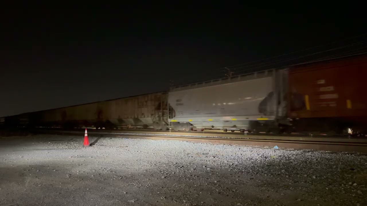 NS SD70ACe leads CSX B212-17 at Lakeland, FL 2-20-26