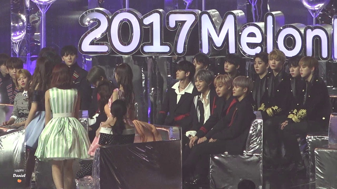 171202 MMA 멜론뮤직어워드 워너원 대기석 퇴장 with 제비집친구들