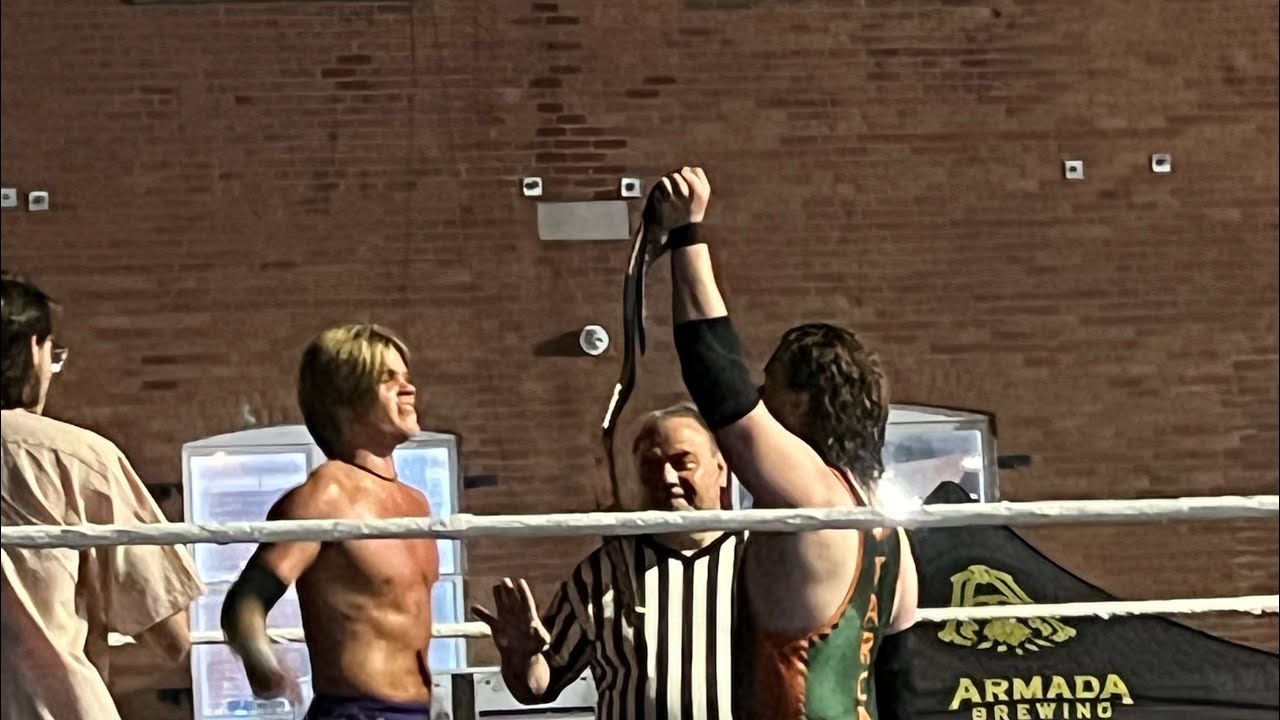 Hunter Tarca vs Brad Baylor