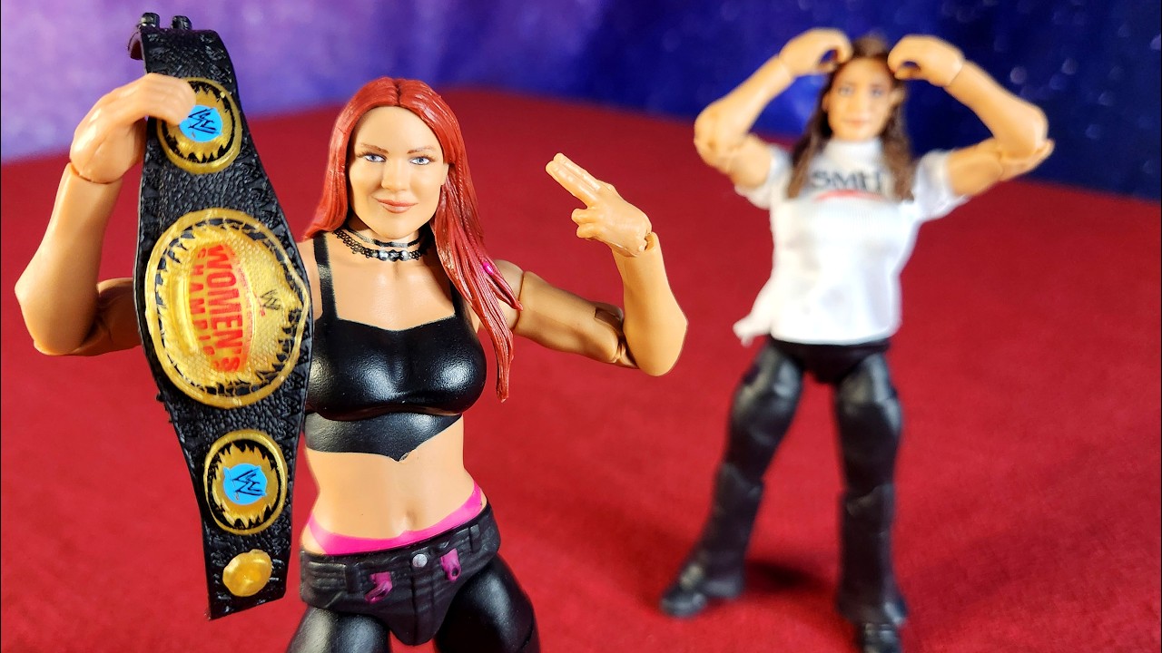 How ACCURATE is Lita's MONDAY NIGHT WAR Elite Figure?