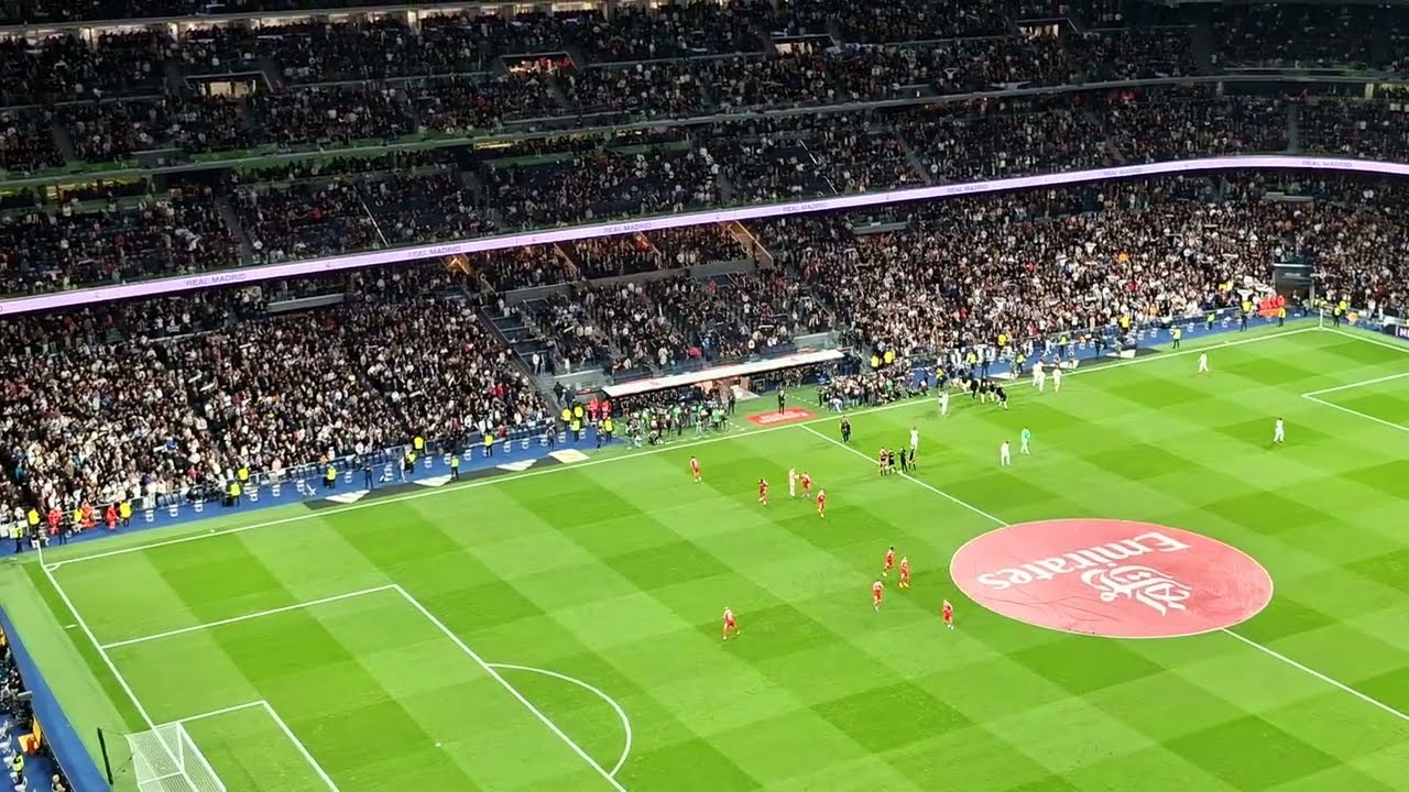 Real Madrid - Sevilla: entrada de los jugadores (temporada 2025-26)