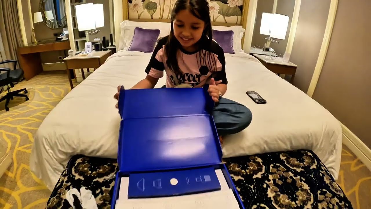 Dusit Thani Hotel Makati Club Premier Executive Suite- King Room Tour| Staycation