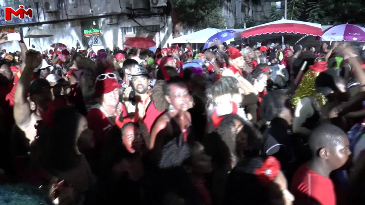 Coucou Marvin - le Méga hit des vidés du carnaval 2015  par le groupe A