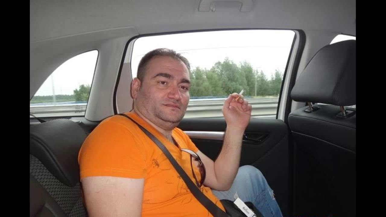 Genti Muhaxhiri - Me nje trendafil ne dore