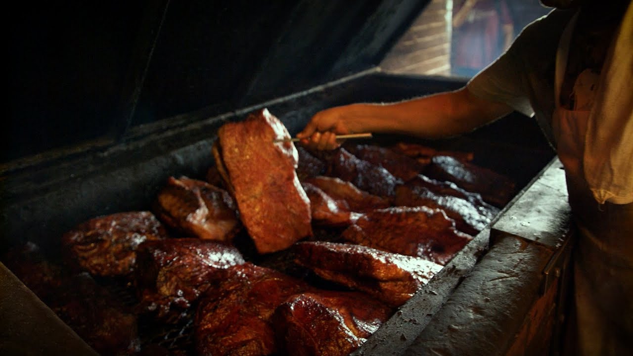 Eat your way through Lockhart | Smitty's Market | YOLO TX