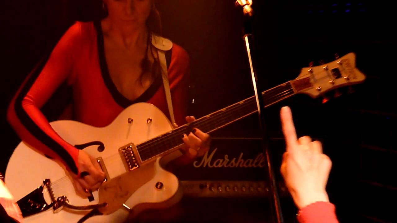 NIKKI CORVETTE & GOREVETTE - LET'S GO