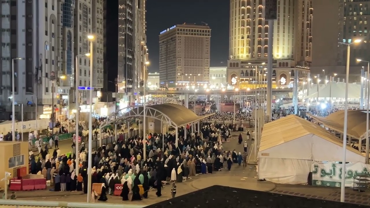 مفجأة الشيخ ياسر الدوسري ف اول صلاة تهجد ب اداء مرعب 