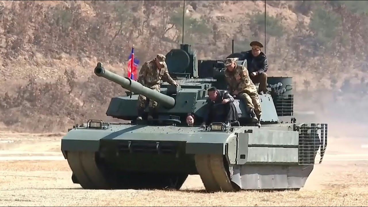 Líder norte-coreano e sua filha testam novo tanque | AFP