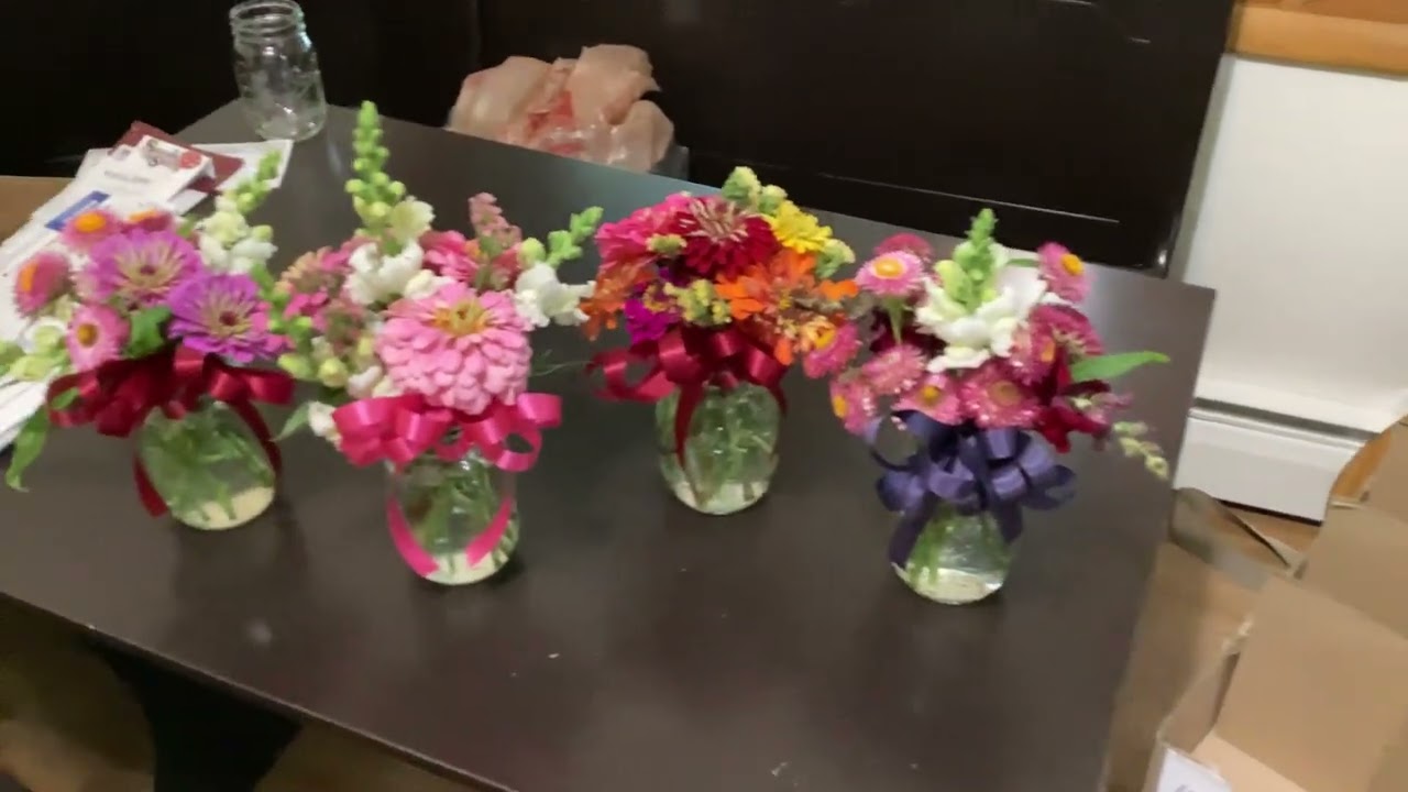 Flower Arrangements in Mason jars&hellip;$10.00 at Franklin Farmers Market