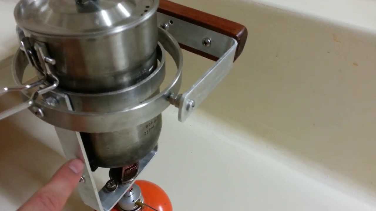 Improved DIY gimbal stove for our sailboat