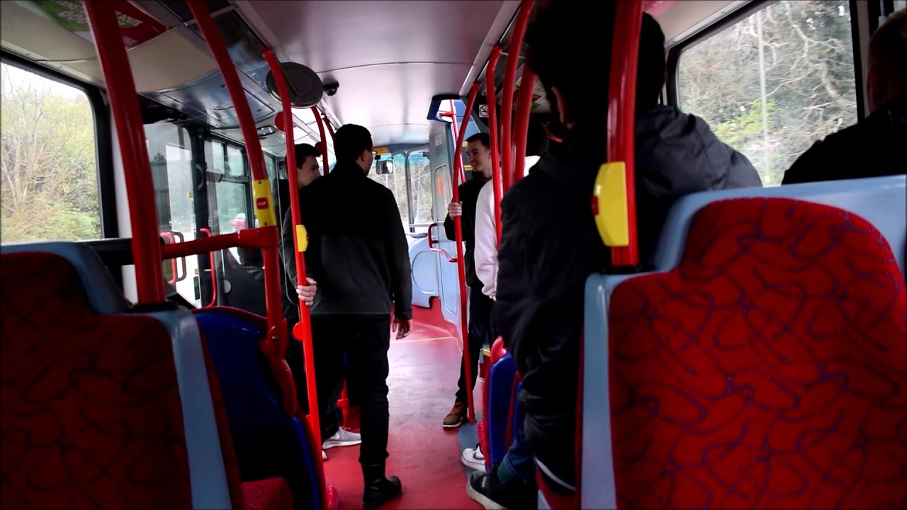 Thrash + Loud Voith - Journey on 9001 (BX54DHJ) working route 462