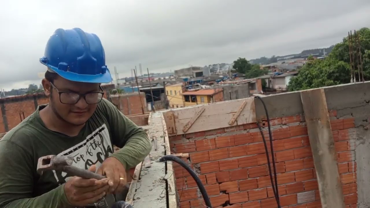 Aprenda a retirar as caixarias da cinta depois de concretada.
