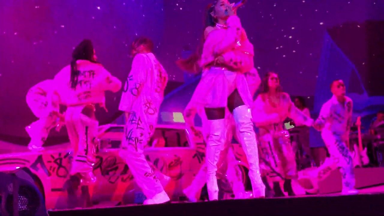 Ariana Grande - 7 Rings - Prague 4K UHD