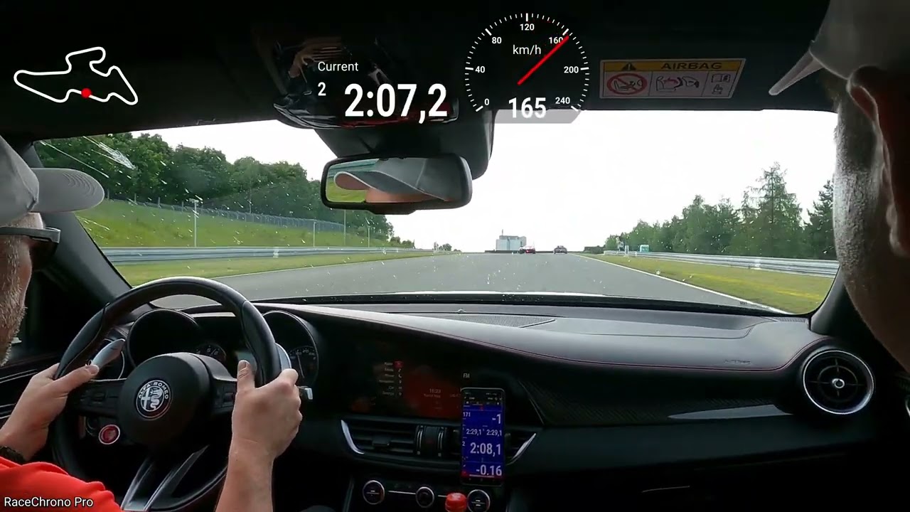 Alfa Romeo Giulia Quadrifoglio trackday automotodrom Brno. Instructor driving