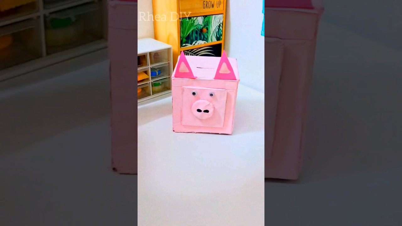 DIY PIGGY BANK #craft #diy #papercraft #cardboard #diyideas #piggy #rheadiy #piggybank