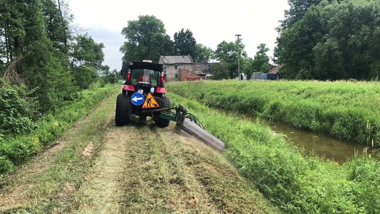 YANMAR YT347 koszenie niskich wałów przeciwpowodziowych