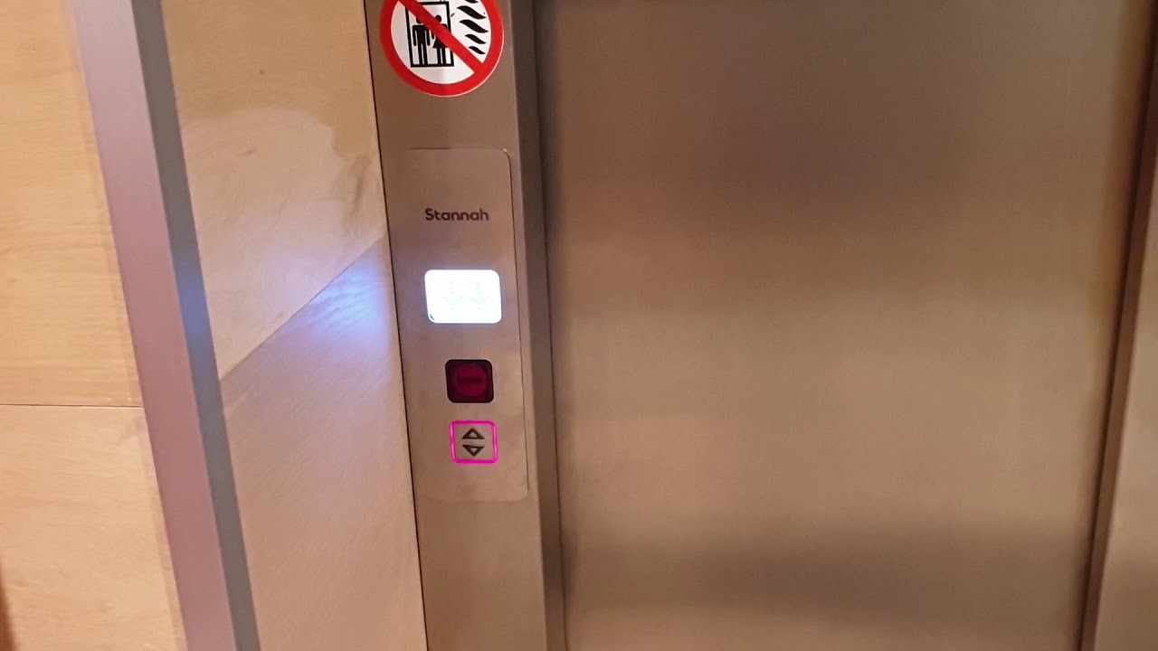 2016 Stannah Lift @ Topshop in Cheltenham