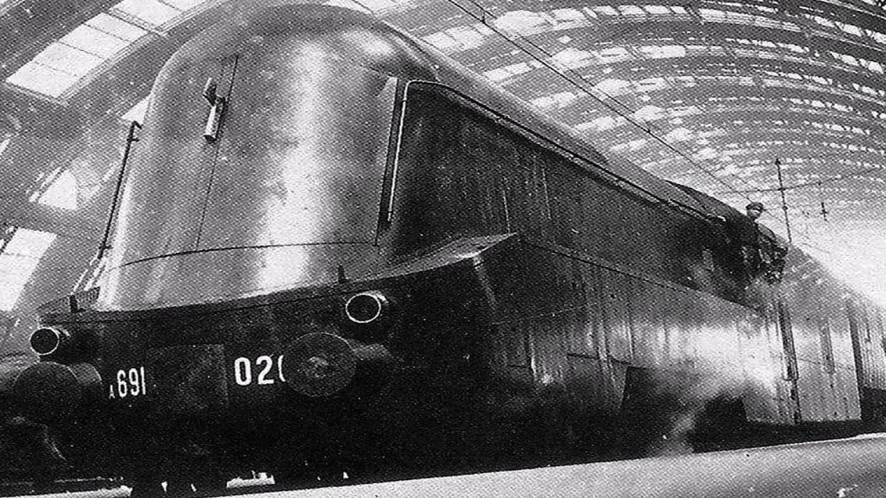 Ferrovie dello Stato italiane Engine A691.026 and the Class S685