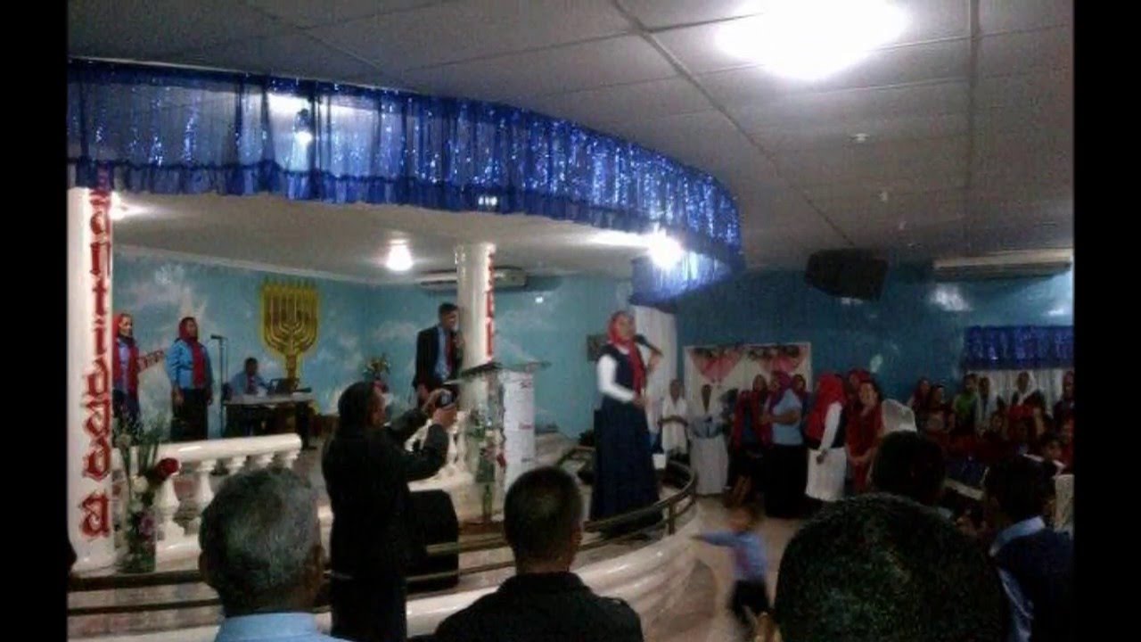 Lurexy De Bustamante (como los 120 de aquel pentecoste) alabanza de fuego