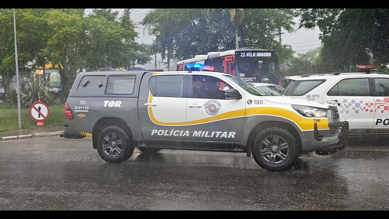 Saída de viaturas da Polícia Militar Força Tática BAEP Guarda Civil para Operação Impacto ABC