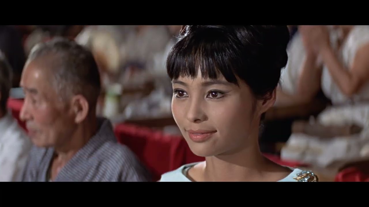 Bond Arrives In Tokyo | YOU ONLY LIVE TWICE