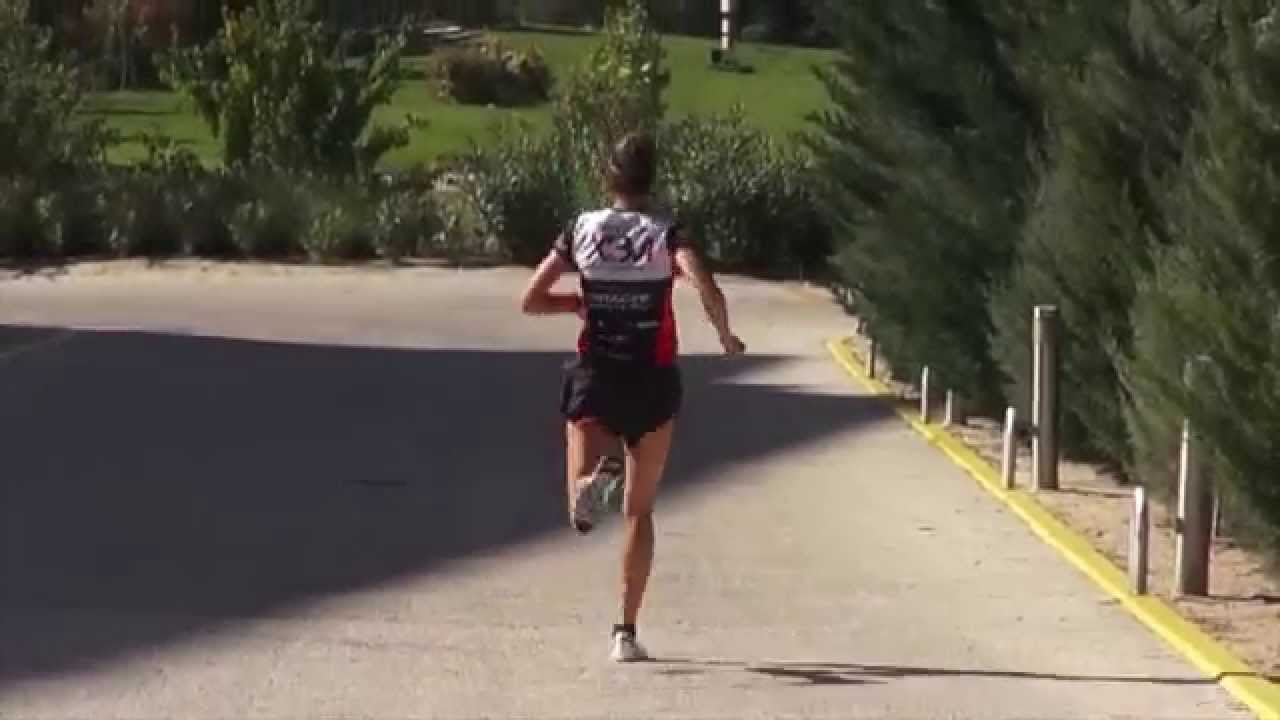 Como afrontar las bajadas running