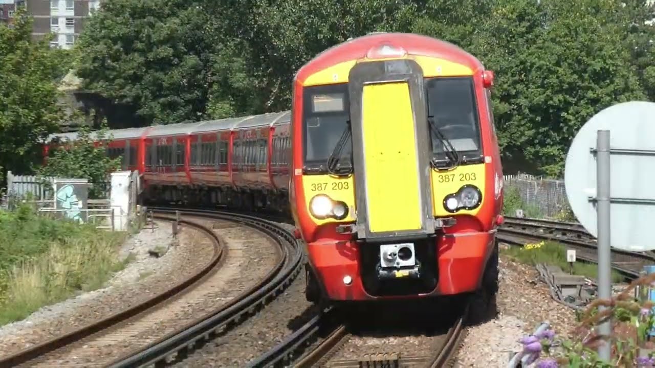 Focus on the Electrostar: Class 387 on the Gatwick Express