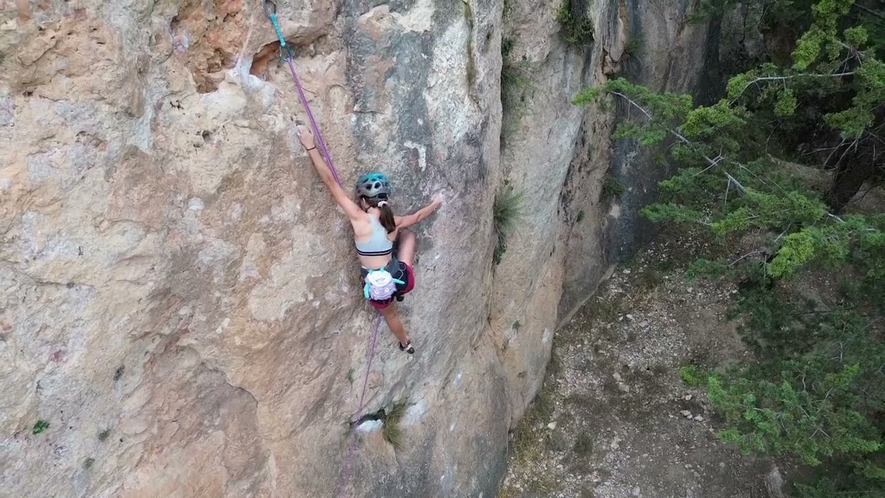 Berta Saura en la Via Slash 6C+, Juego de bolos.