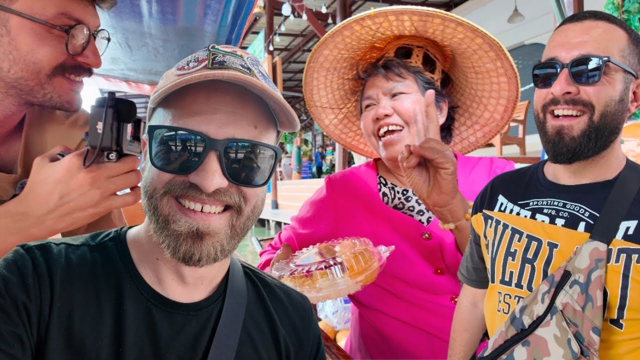 Tayland Bangkok YÜZEN PAZAR ! - Suyun Üzerinde Yaşıyorlar 🇹🇭 