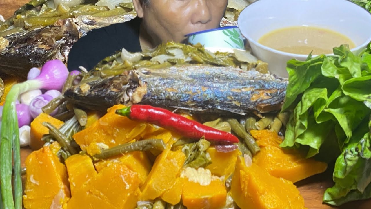 EATING FRIED FISH PUMPKIN STRINGBEANS RICE SALAD MUKBANG - @Nasdyvlog28 