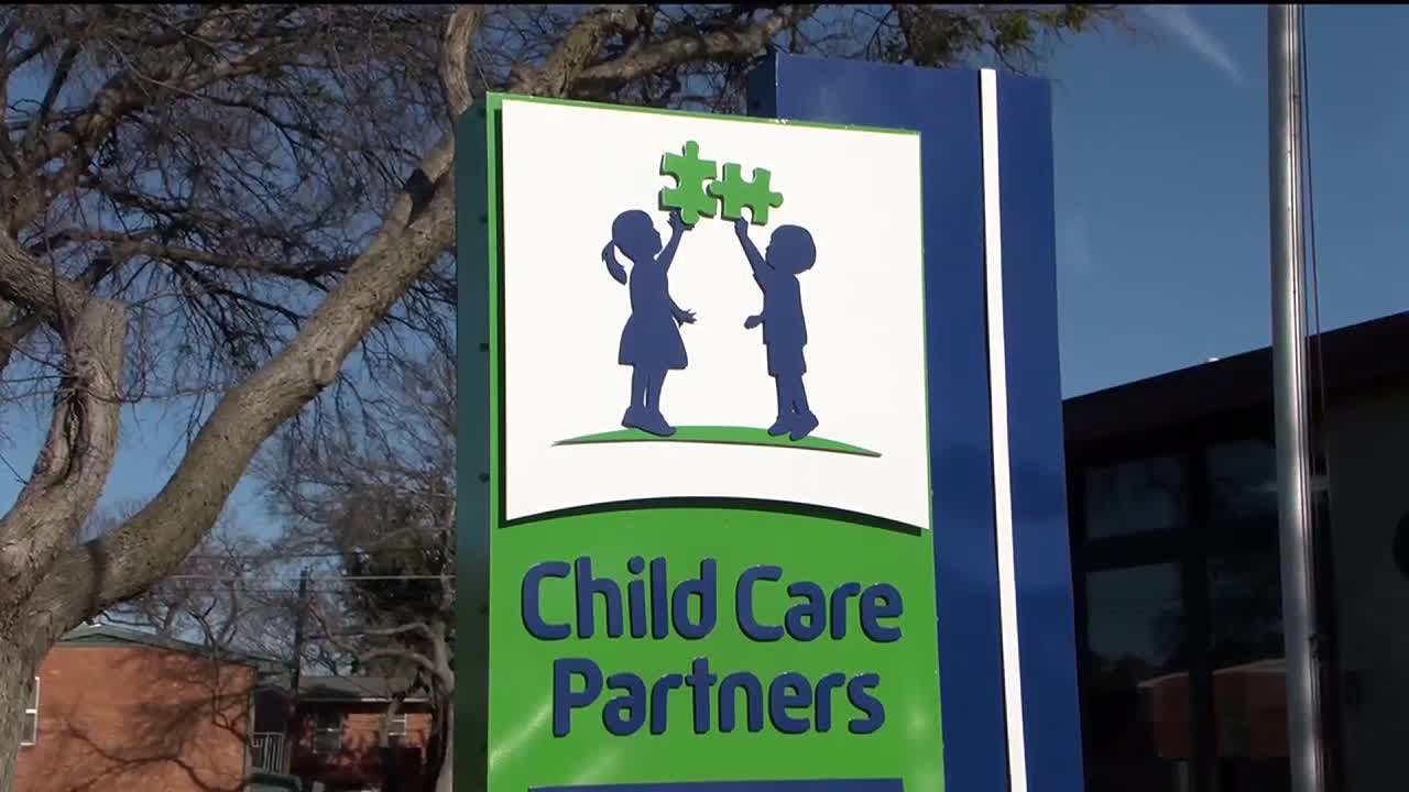 Arthur B. Williams luncheon highlights area moms