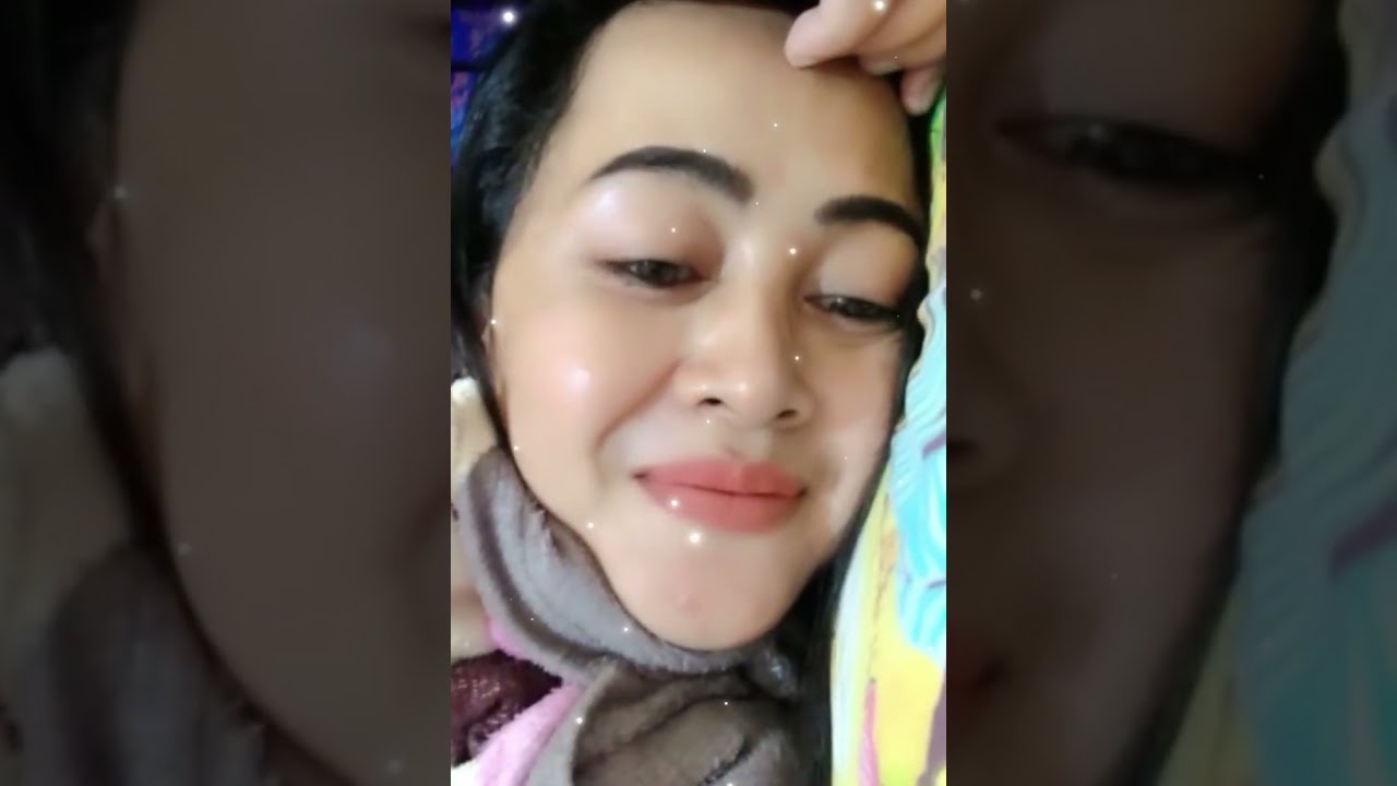 KAKAK ANJELI SEDANG LIVE ASYIK NIH
